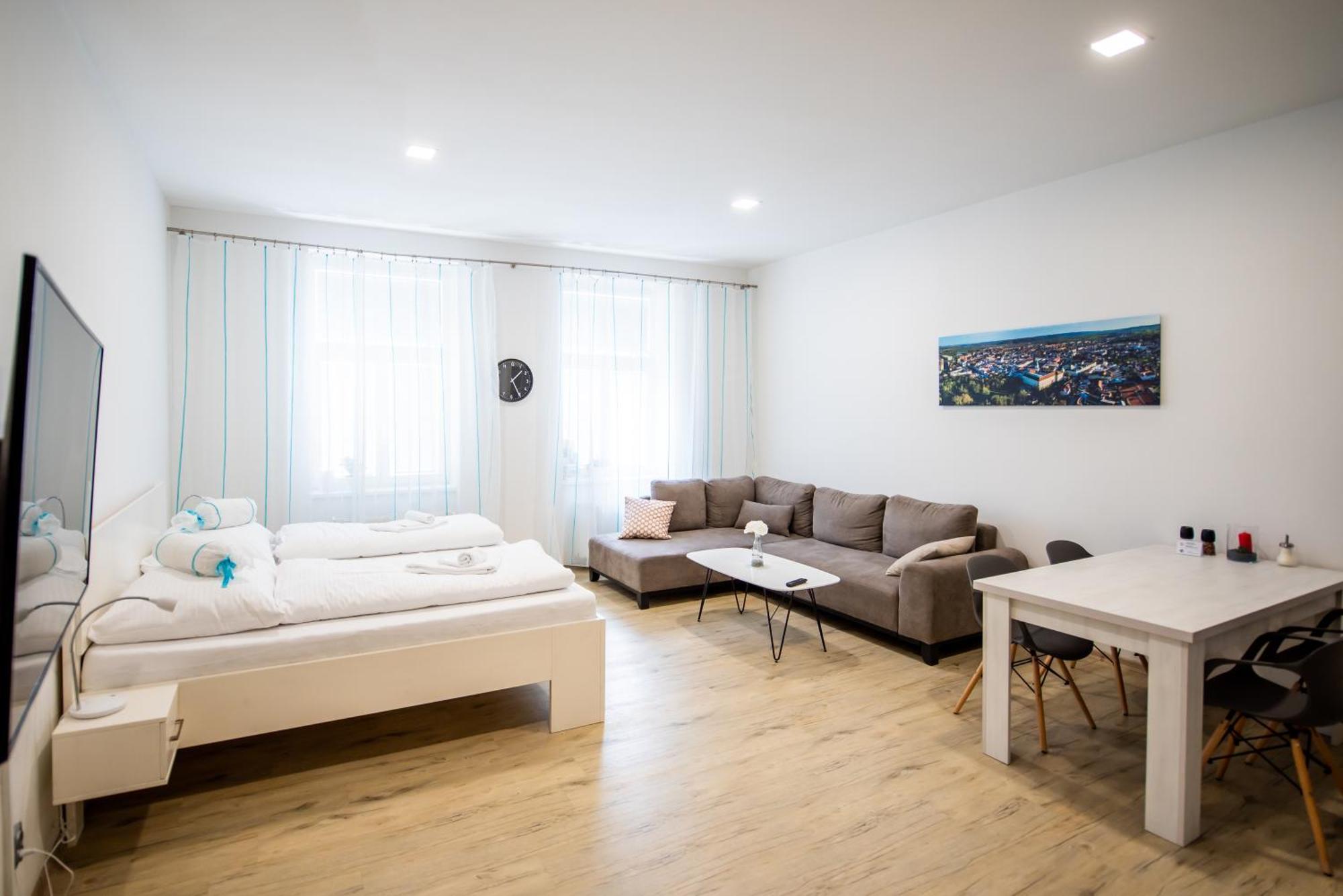 Apartmany Velke Namesti Кромержиж Экстерьер фото