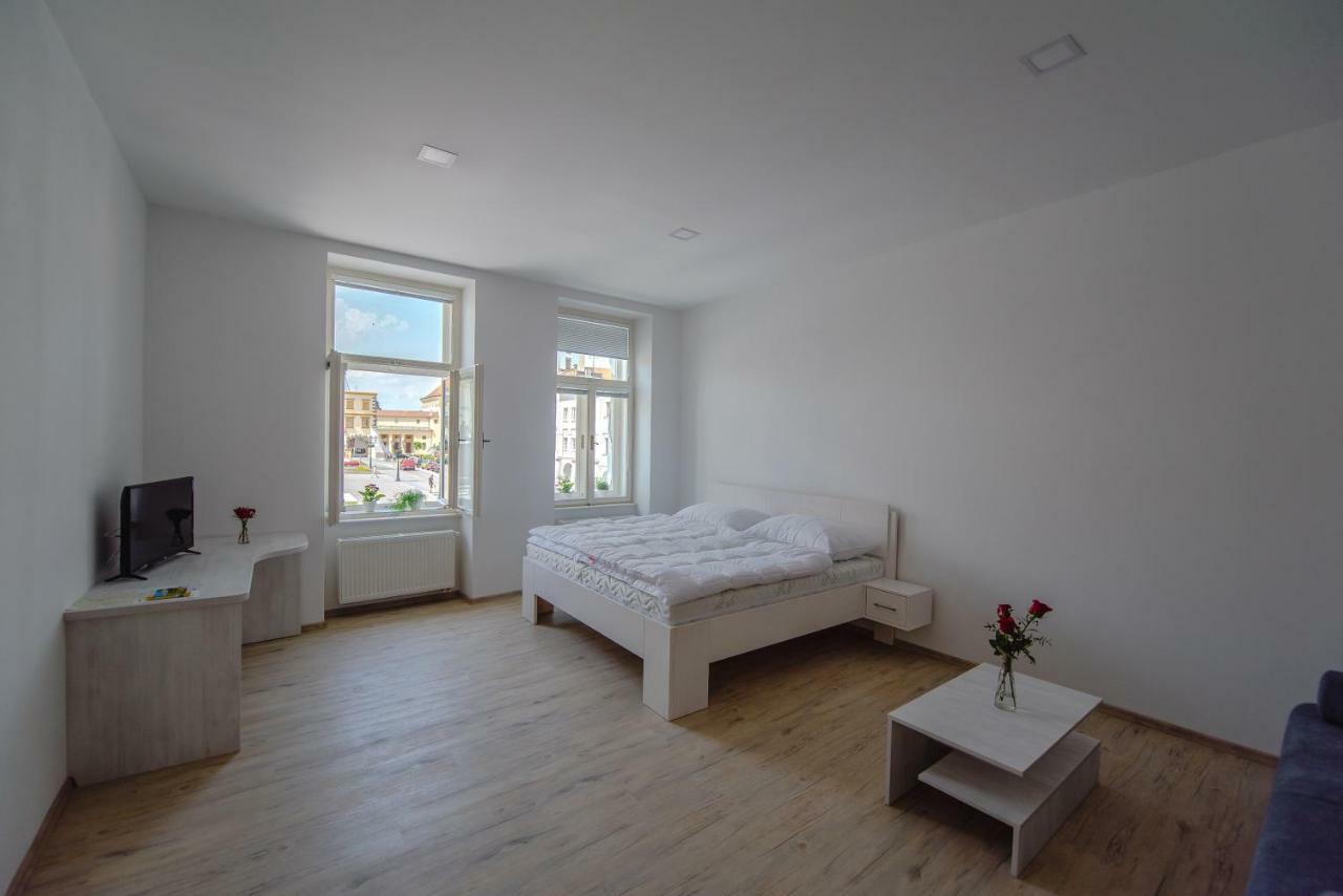 Apartmany Velke Namesti Кромержиж Экстерьер фото